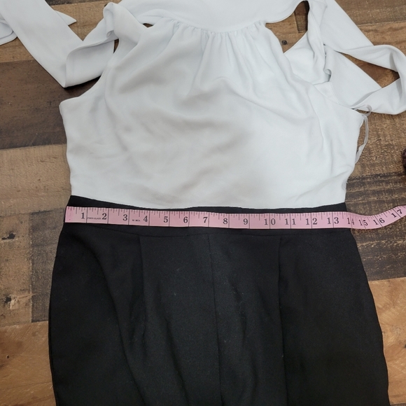 6 JW Jason Wu Black White Colorblock Halter Jumpsuit - Picture 5 of 7